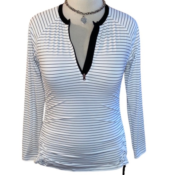 🚫SOLD🚫 CALIA by Carrie Underwood Rash Guard - Picture 6 of 11